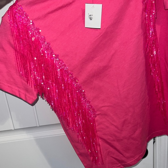 Twelve By Ontwelfth Tops - NWT! Concert | Festival Pink Short Sleeve Tee with Sequin Fringe! size SMALL